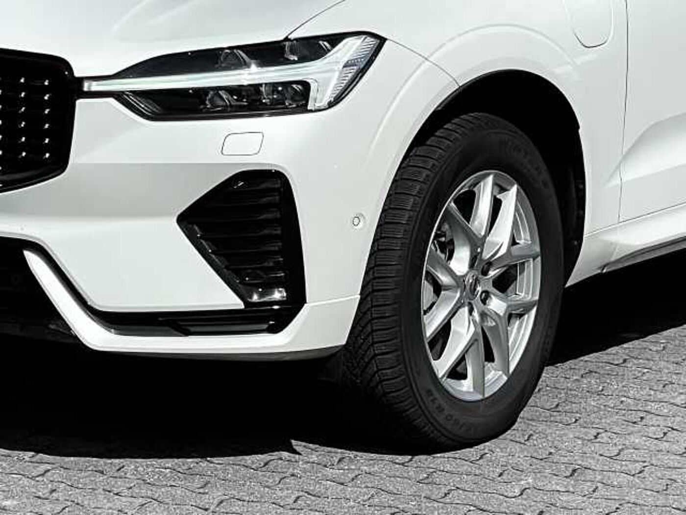 Volvo  Plus Dark Recharge Plug-In Hybrid AWD T8 Twin Engine EU6d AD StandHZG AHK digita