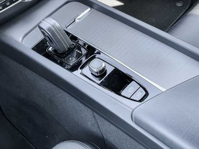 Volvo  R Design Recharge Plug-In Hybrid AWD T8 Twin Engine EU6d AHK Leder digitales Coc