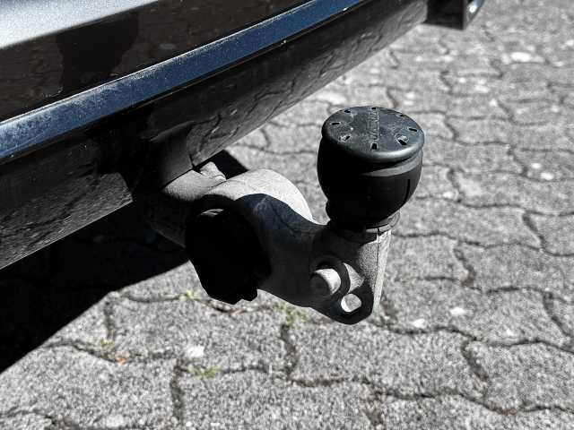 Volvo  R Design Recharge Plug-In Hybrid AWD T8 Twin Engine EU6d AHK Leder digitales Coc