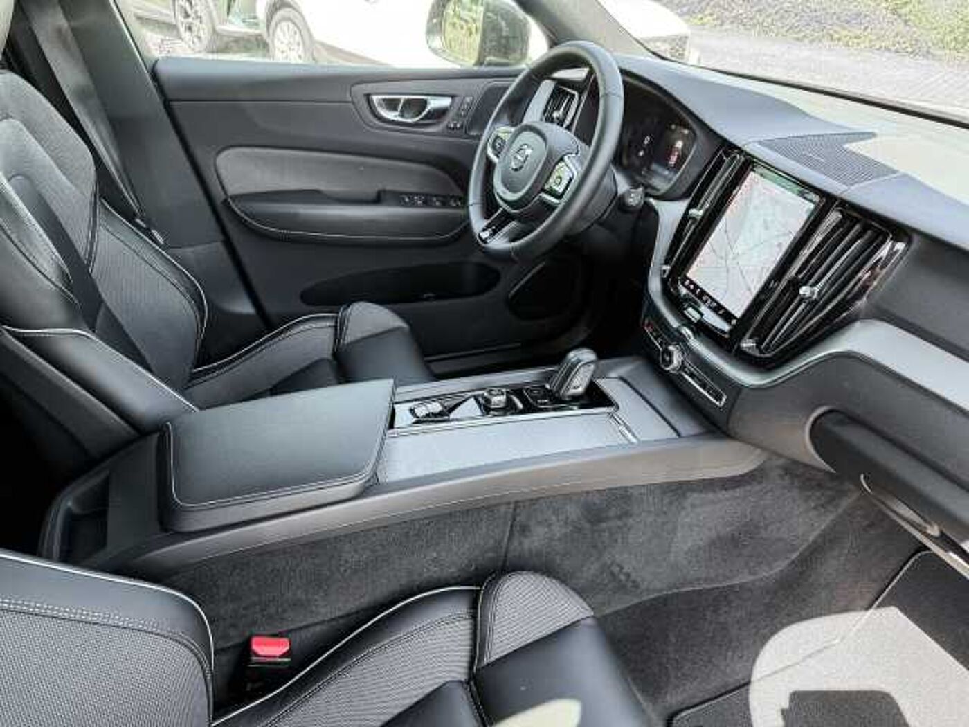 Volvo  R Design Recharge Plug-In Hybrid AWD T8 Twin Engine EU6d AHK Leder digitales Coc