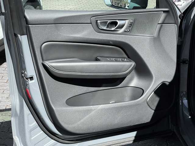 Volvo  Plus Bright Recharge Plug-In Hybrid AWD T8 Twin Engine EU6d StandHZG El. Panodac