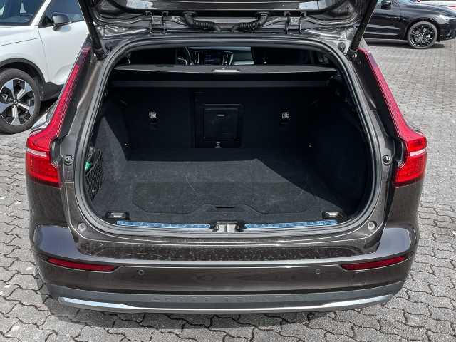 Volvo  Cross Country Plus AWD B5 Benzin EU6d StandHZG Leder digitales Cockpit Memory Si