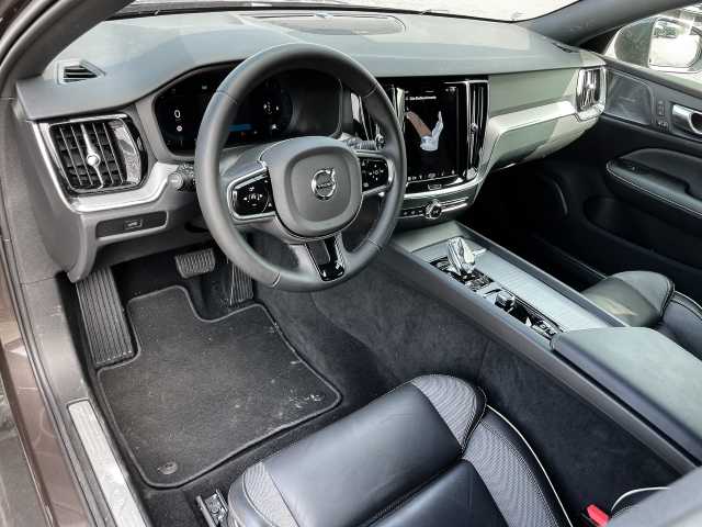 Volvo  Cross Country Plus AWD B5 Benzin EU6d StandHZG Leder digitales Cockpit Memory Si