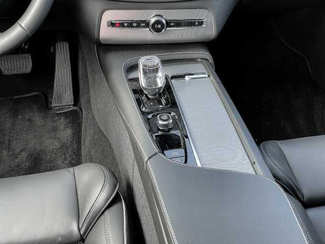 Volvo  Plus Bright Recharge Plug-In Hybrid AWD T8 Twin Engine EU6d 7-Sitzer StandHZG di