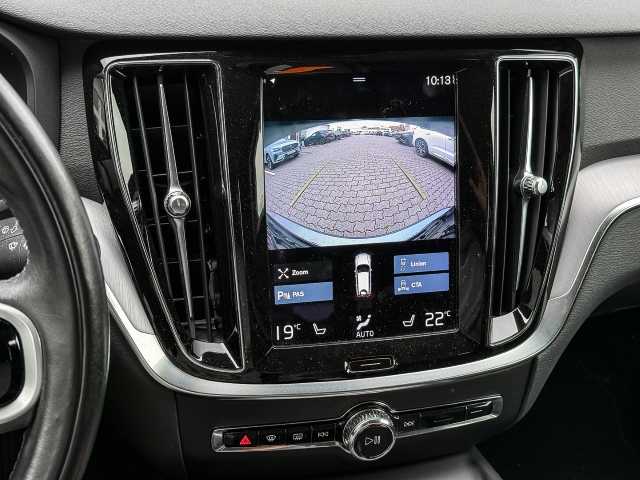 Volvo  Kombi Momentum Pro B3 Benzin EU6d Navi digitales Cockpit Soundsystem HarmanKardo