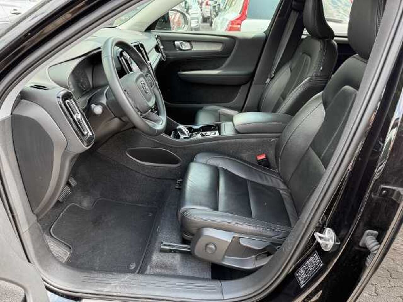 Volvo  Inscription 2WD B4 EU6d Navi Leder digitales Cockpit Soundsystem LED Sperrdiff.