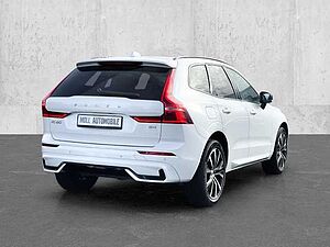 Volvo  Plus Dark 2WD B4 Benzin EU6d digitales Cockpit Memory Sitze Soundsystem LED