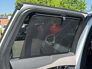 Volvo  Plus Bright AWD B5 Diesel EU6d 7-Sitzer Allrad AD StandHZG digitales Cockpit