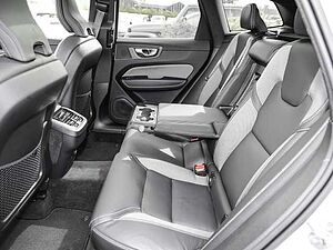 Volvo  Ultimate Dark AWD B5 Benzin EU6d Allrad HUD StandHZG Leder digitales Cockpit Mem
