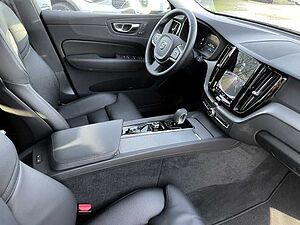 Volvo  Core 2WD B4 Benzin EU6d digitales Cockpit Memory Sitze Soundsystem LED Scheinwer