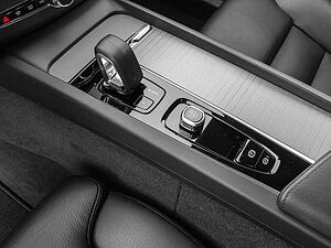 Volvo  Plus Dark 2WD B4 Benzin EU6d StandHZG digitales Cockpit Memory Sitze Soundsystem