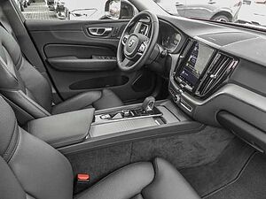 Volvo  Plus Dark 2WD B4 Benzin EU6d StandHZG digitales Cockpit Memory Sitze Soundsystem