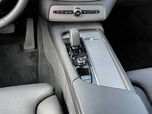 Volvo  Plus Bright Recharge Plug-In Hybrid AWD T8 Twin Engine EU6d 7-Sitzer StandHZG AH