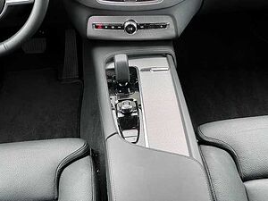 Volvo  Plus Bright Recharge Plug-In Hybrid AWD T8 Twin Engine EU6d 7-Sitzer StandHZG di