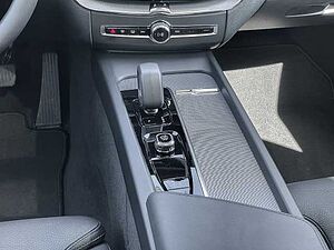 Volvo  Plus Dark Recharge Plug-In Hybrid AWD T8 Twin Engine EU6d AD StandHZG AHK digita