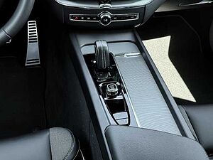 Volvo  R Design Recharge Plug-In Hybrid AWD T8 Twin Engine EU6d AHK Leder digitales Coc