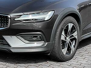 Volvo  Cross Country Plus AWD B5 Benzin EU6d StandHZG Leder digitales Cockpit Memory Si