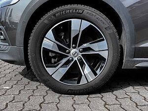 Volvo  Cross Country Plus AWD B5 Benzin EU6d StandHZG Leder digitales Cockpit Memory Si