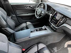 Volvo  Cross Country Plus AWD B5 Benzin EU6d StandHZG Leder digitales Cockpit Memory Si