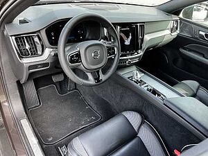 Volvo  Cross Country Plus AWD B5 Benzin EU6d StandHZG Leder digitales Cockpit Memory Si