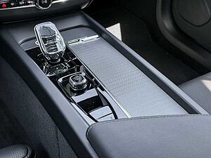 Volvo  Ultra Black Edition AWD B5 Benzin EU6e HUD Leder digitales Cockpit Memory Sitze