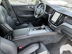 Volvo  Ultra Black Edition AWD B5 Benzin EU6e HUD Leder digitales Cockpit Memory Sitze