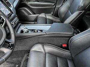 Volvo  Plus Bright Recharge Plug-In Hybrid AWD T8 Twin Engine EU6d 7-Sitzer StandHZG di
