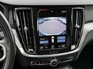 Volvo  Kombi Momentum Pro B3 Benzin EU6d Navi digitales Cockpit Soundsystem HarmanKardo