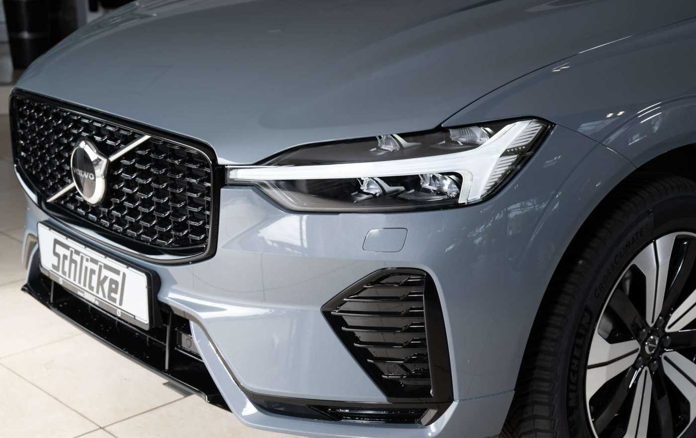 Volvo  T6 AWD Plug-in Hybrid Plus Dark Recharge  ACC