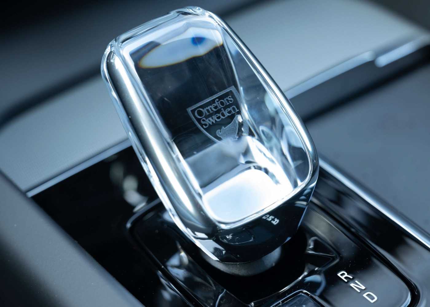 Volvo  T6 AWD Plug-in Hybrid Plus Dark Recharge  ACC