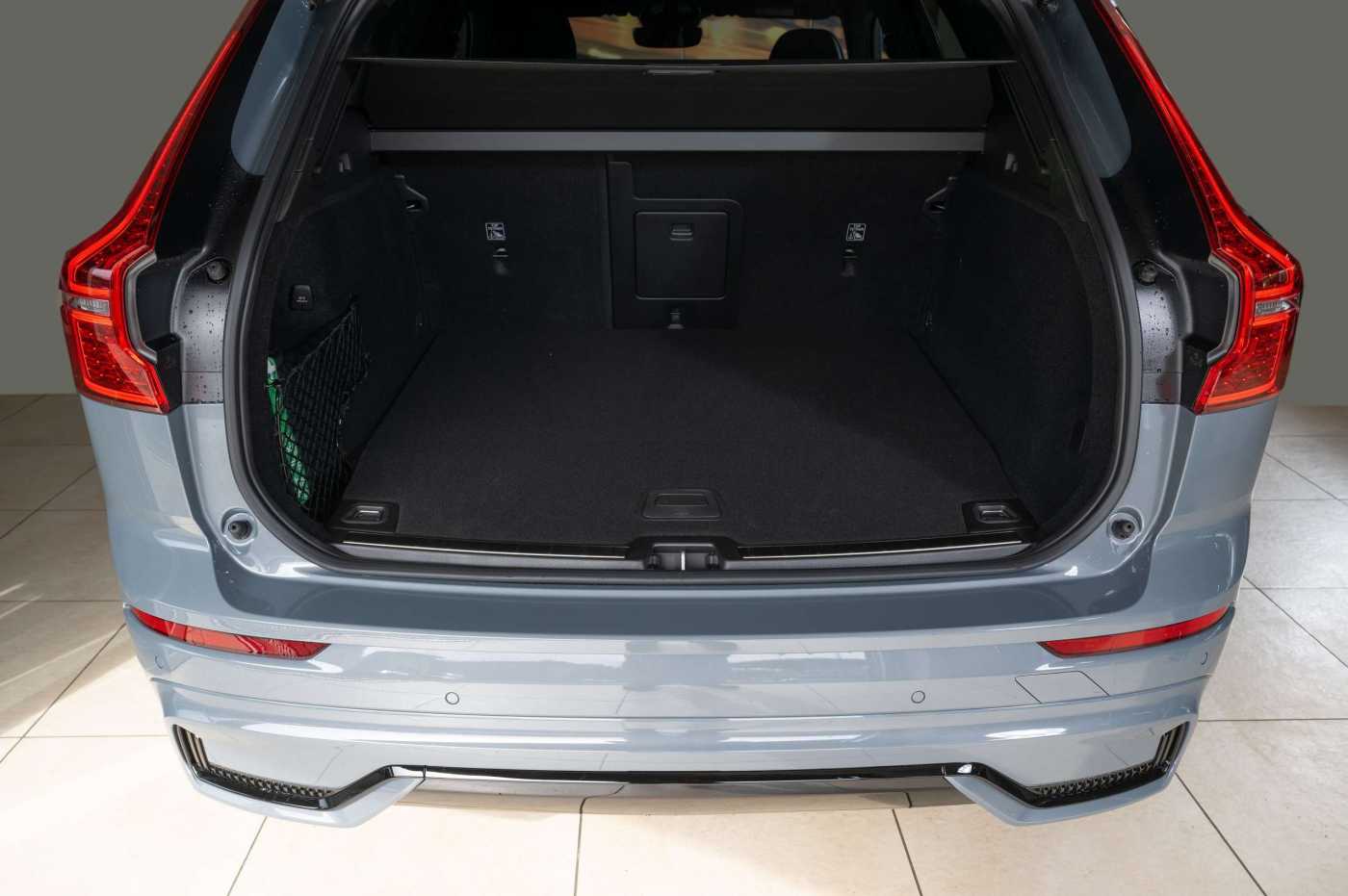 Volvo  T6 AWD Plug-in Hybrid Plus Dark Recharge  ACC