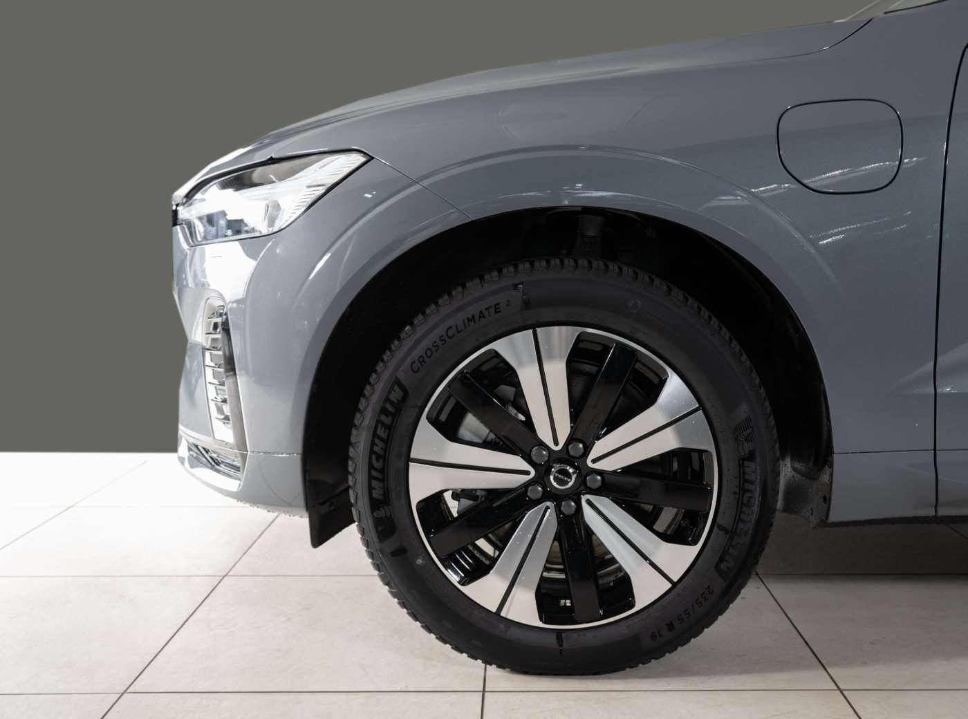 Volvo  T6 AWD Plug-in Hybrid Plus Dark Recharge  ACC