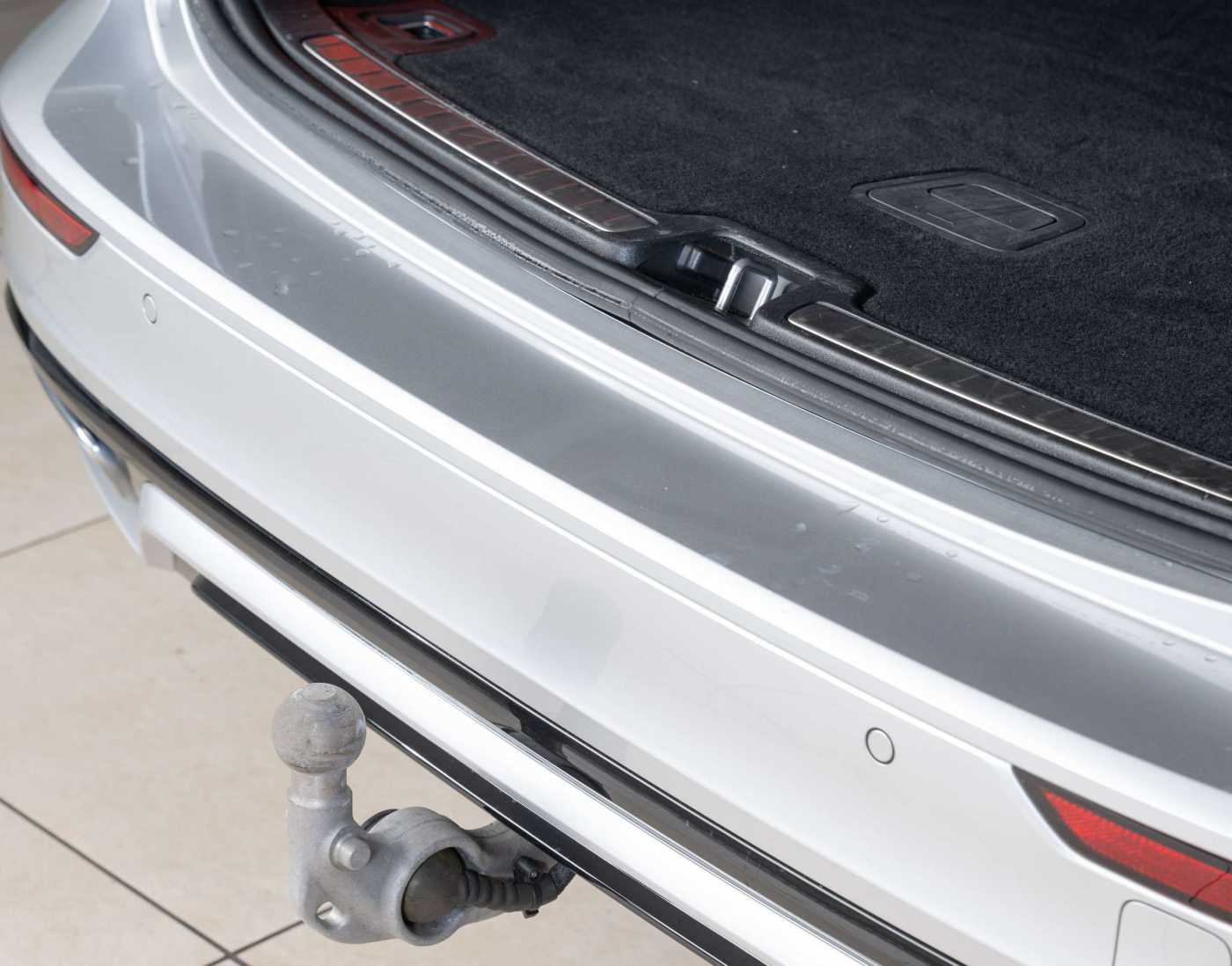 Volvo  T6 R Design Expression Recharge Plug-In Hybrid AWD