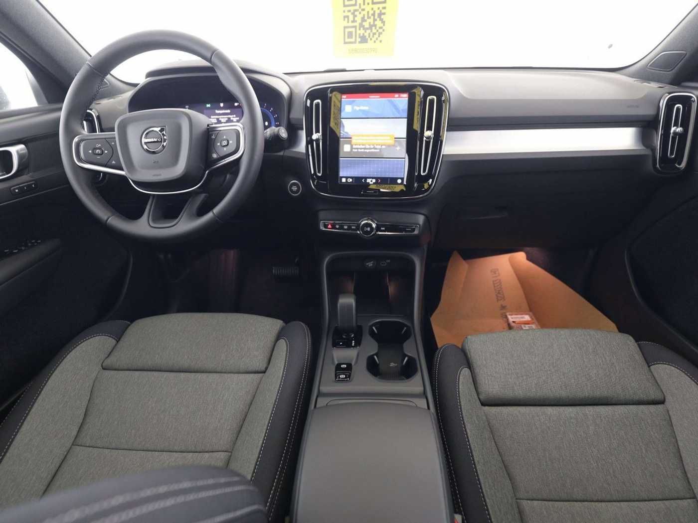 Volvo  B3 Core Kamera Navi ACC 2-Zonen-Klimaautomatik