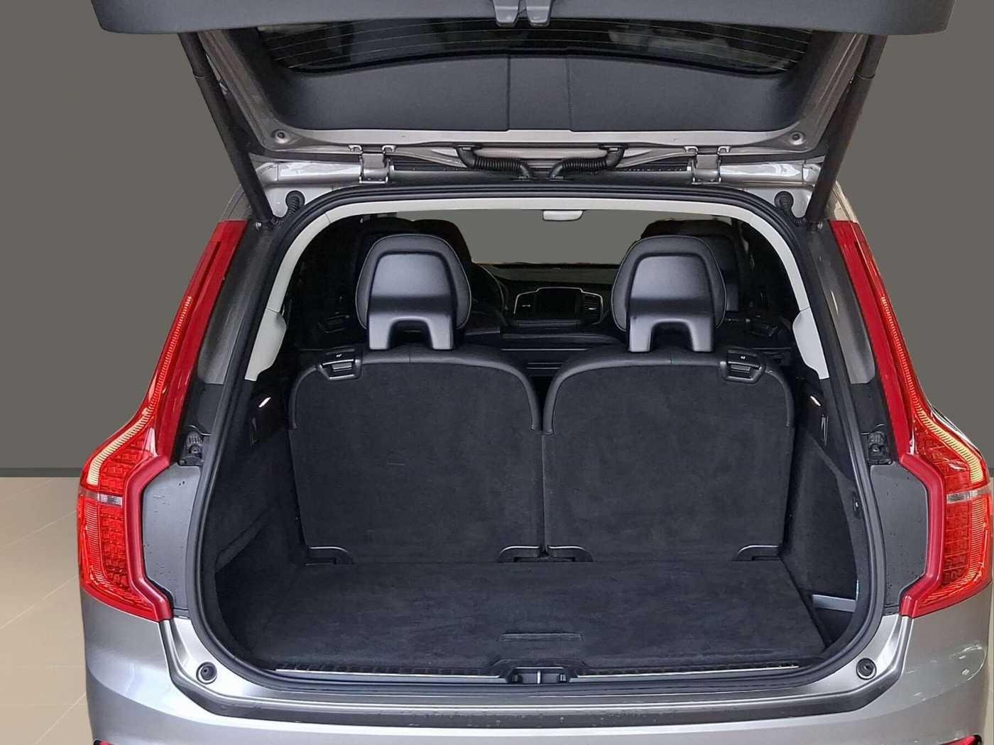 Volvo  T8 R Design Expression Recharge Plug-In Hybrid AWD