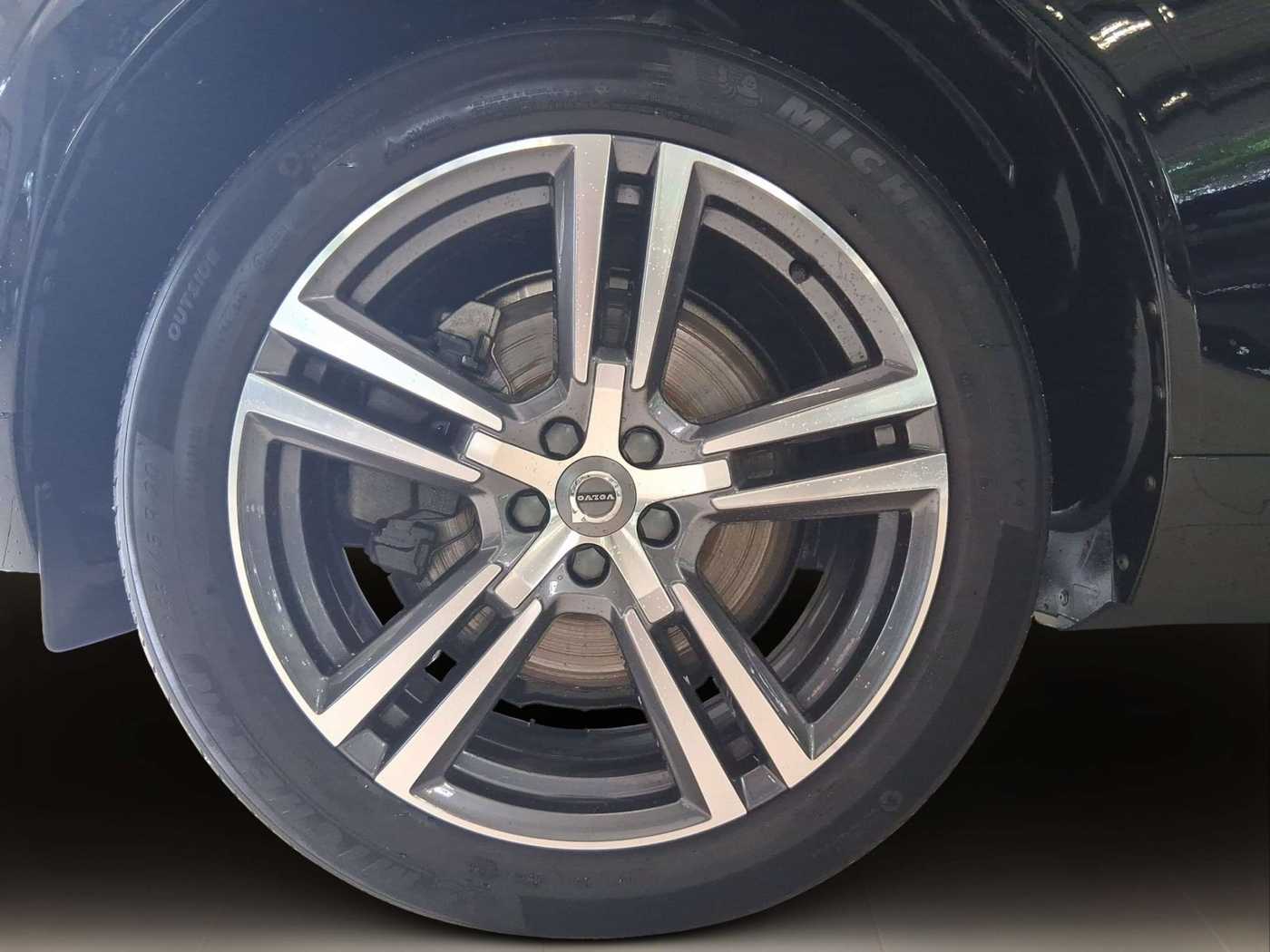 Volvo  Inscription Recharge Plug-In Hybrid AWD