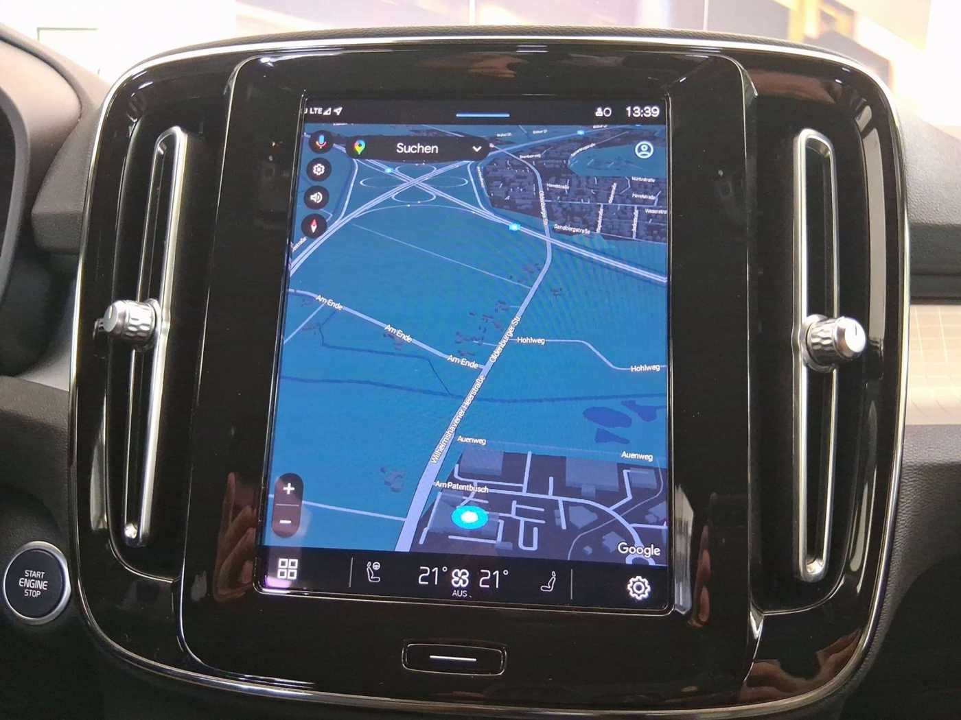 Volvo  B4 2WD Core Navi ACC Met. 2-Zonen-Klimaautomatik