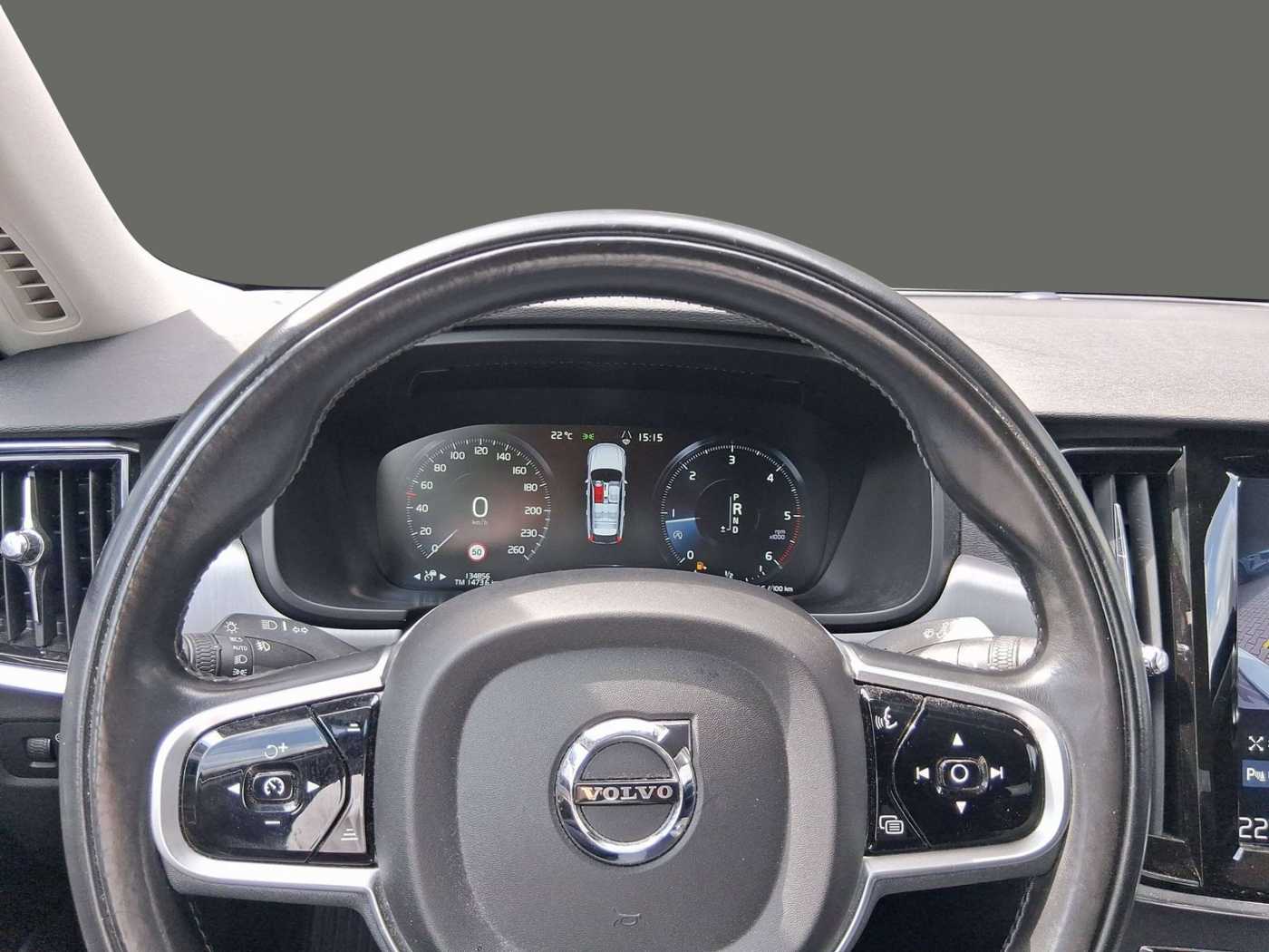 Volvo  D3 Momentum AWD Navi ACC 2-Zonen-Klimaautomatik