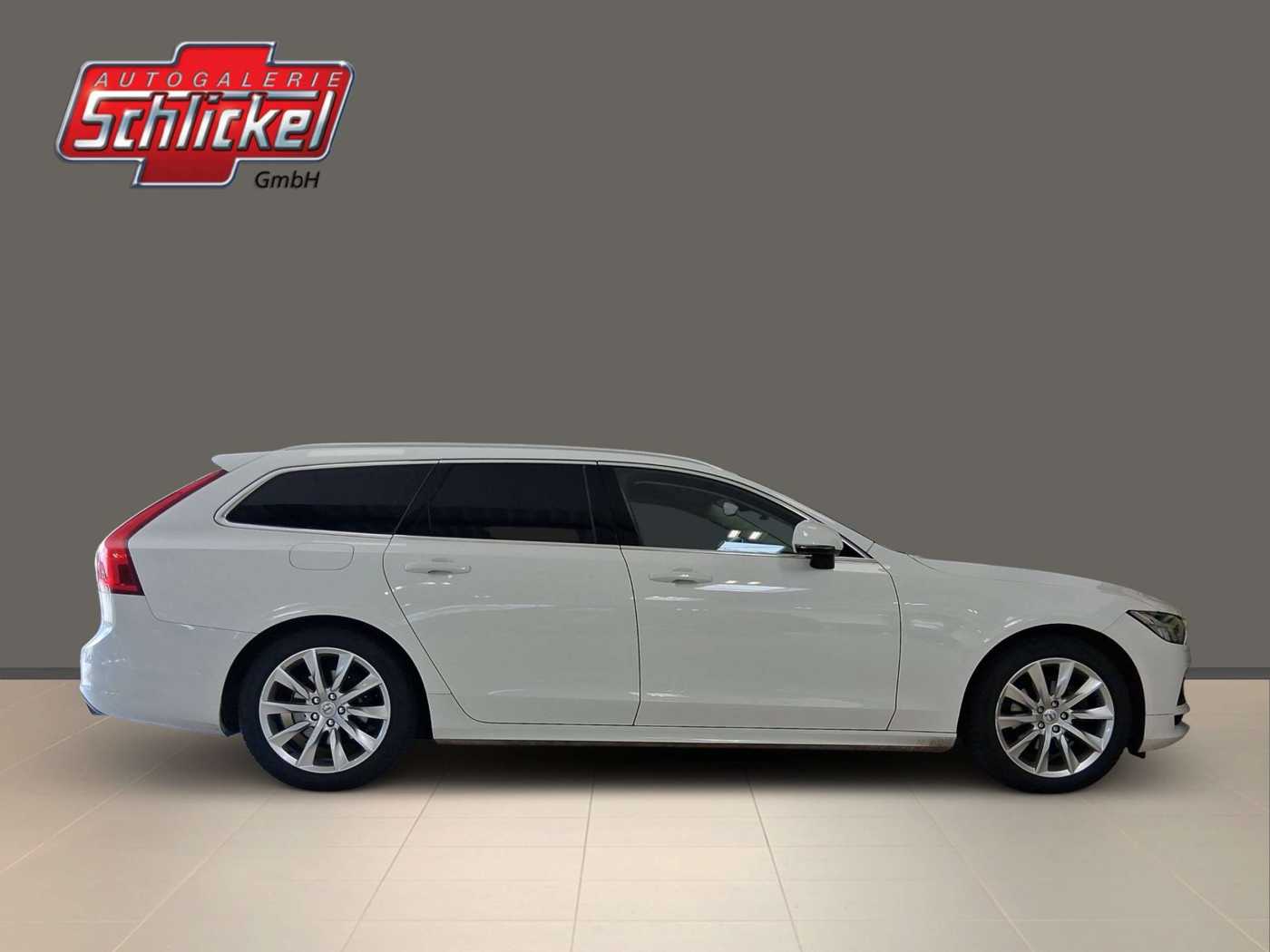 Volvo  D3 Momentum AWD Navi ACC 2-Zonen-Klimaautomatik