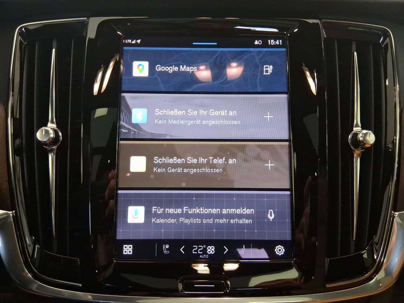 Volvo  T6 Plus Dark Recharge Plug-In Hybrid AWD