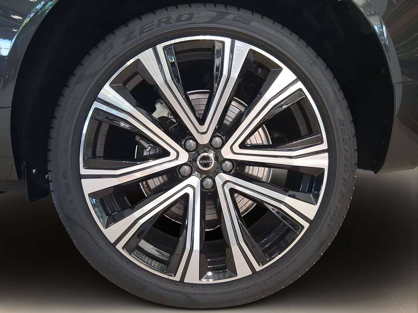Volvo  T8 Plus Bright Recharge Plug-In Hybrid AWD