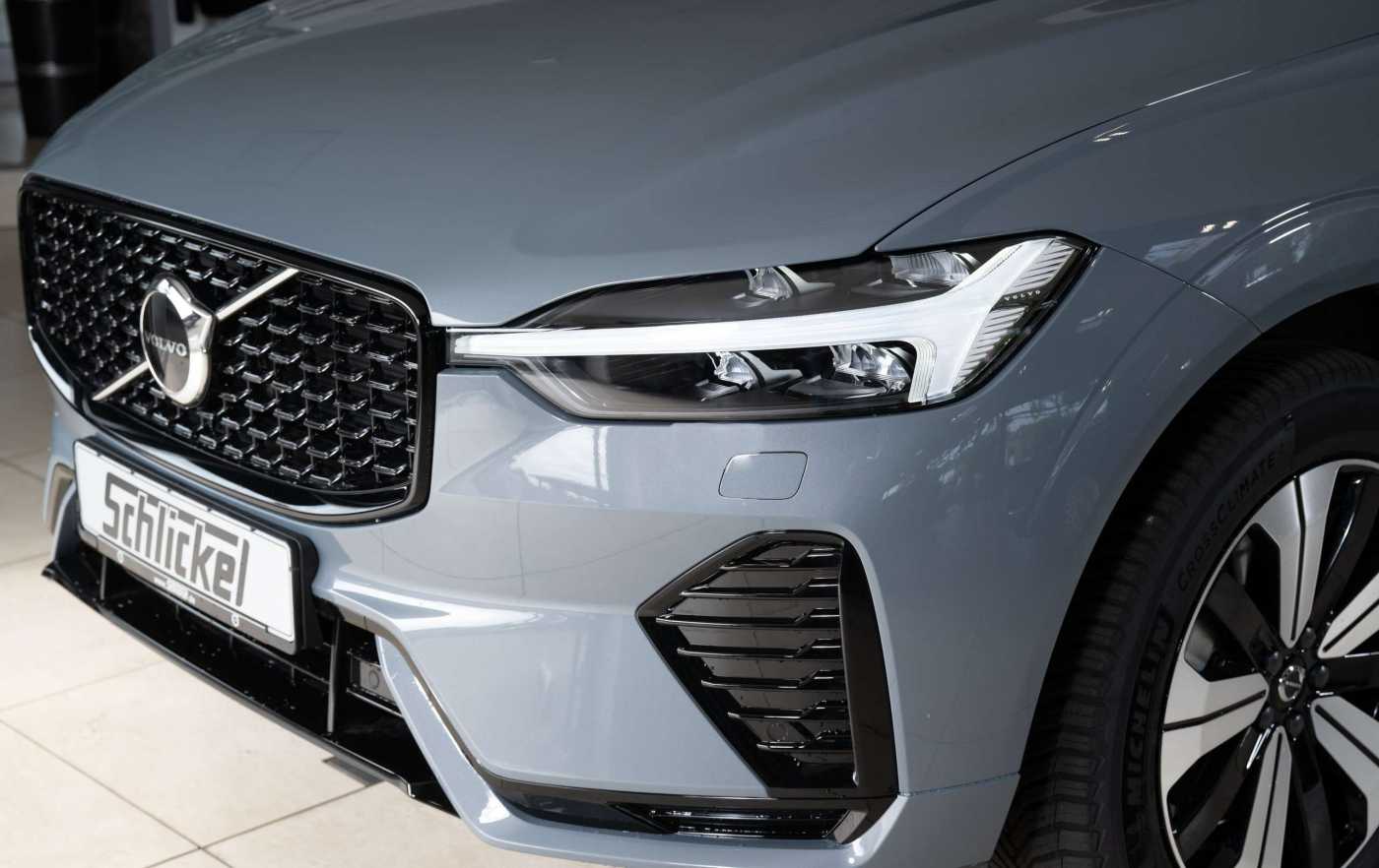 Volvo  T6 AWD Plug-in Hybrid Plus Dark Recharge  ACC