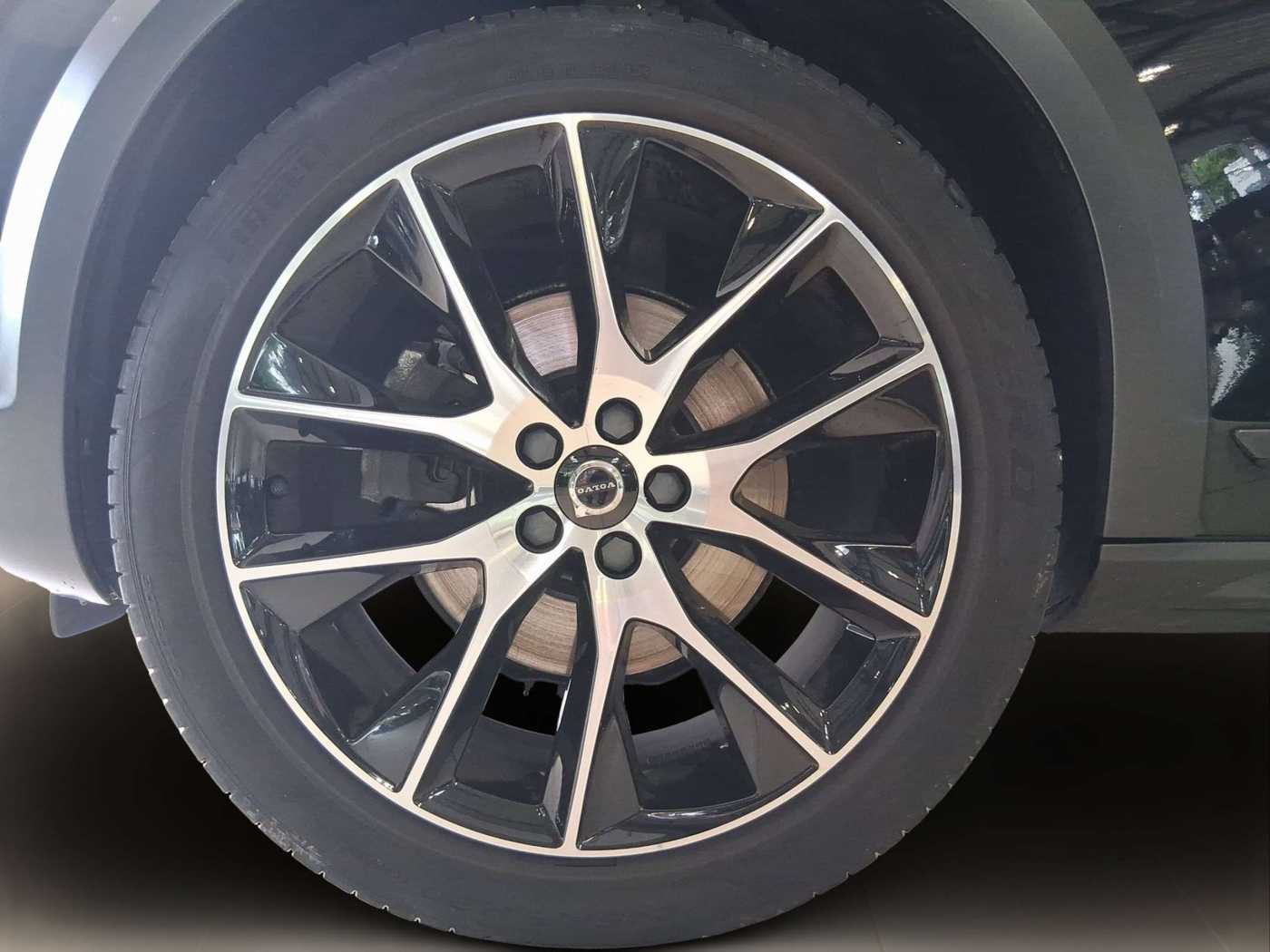 Volvo  D4 Pro AWD Navi Leder Met. 2-Zonen-Klimaautoma.