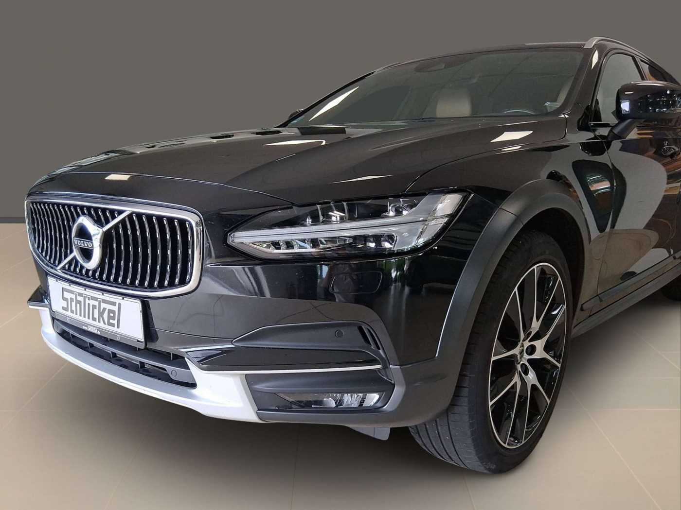 Volvo  D4 Pro AWD Navi Leder Met. 2-Zonen-Klimaautoma.