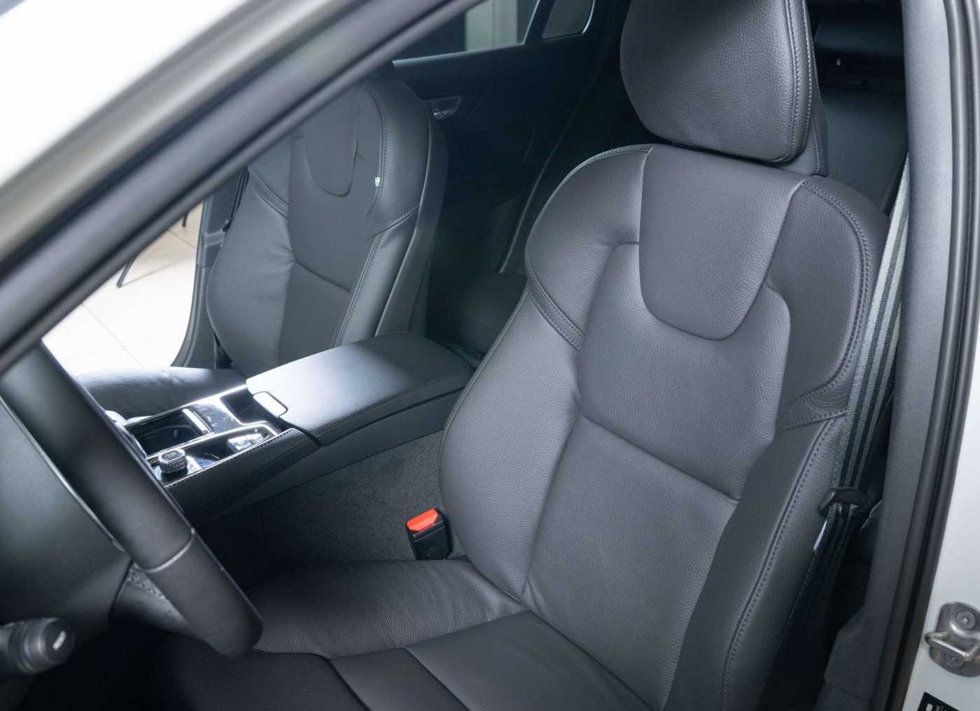 Volvo  T6 Plus Dark Business-Paket ACC Plug-In Hybrid AWD