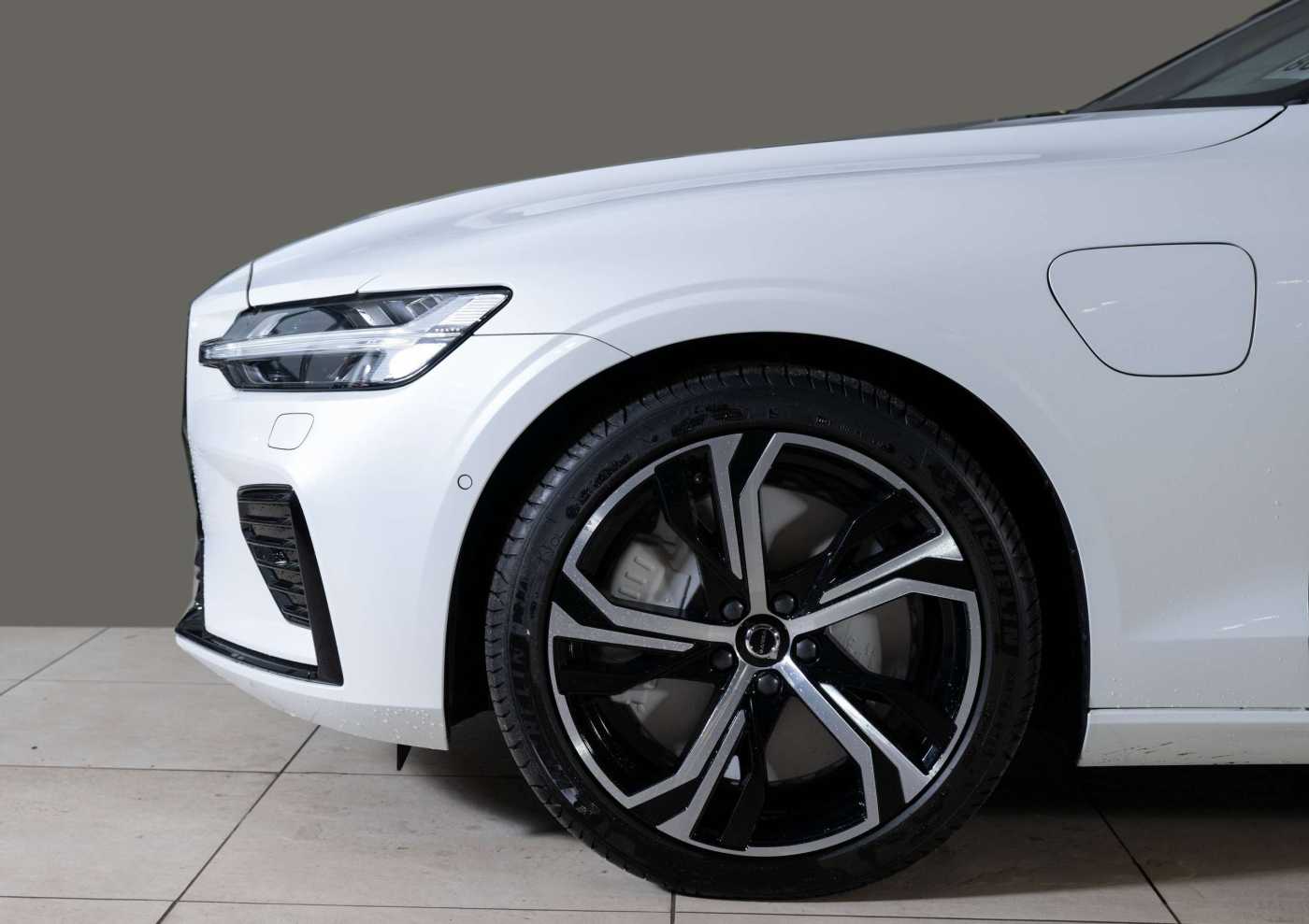 Volvo  T6 Plus Dark Business-Paket ACC Plug-In Hybrid AWD