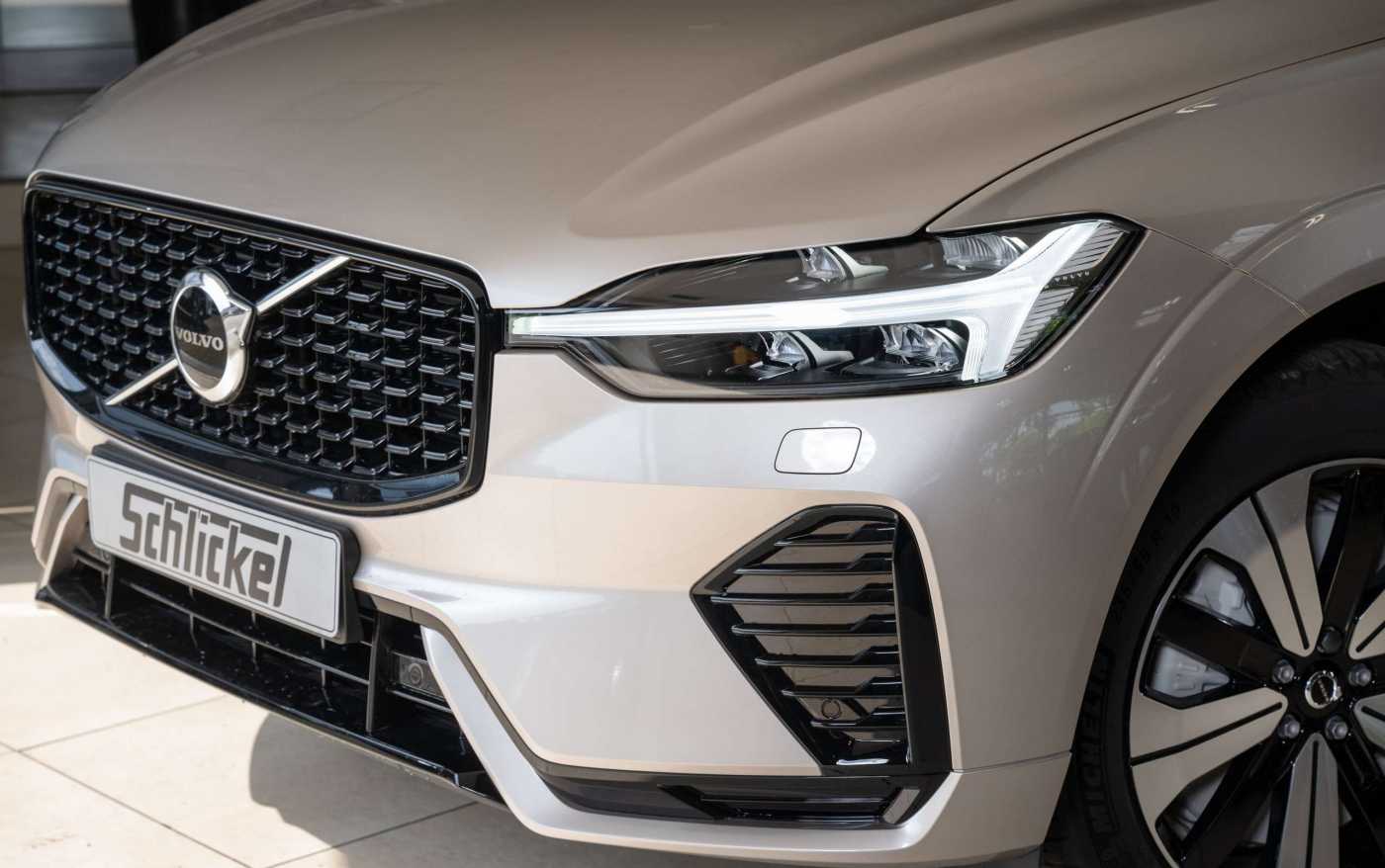 Volvo  Recharge T6 AWD Plus Dark Navi ACC Kamera Met.