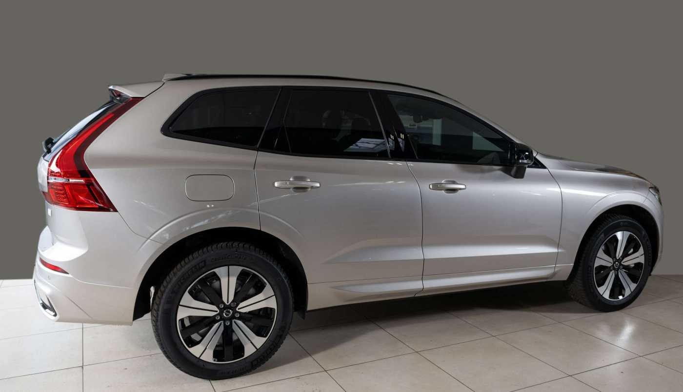 Volvo  Recharge T6 AWD Plus Dark Navi ACC Kamera Met.