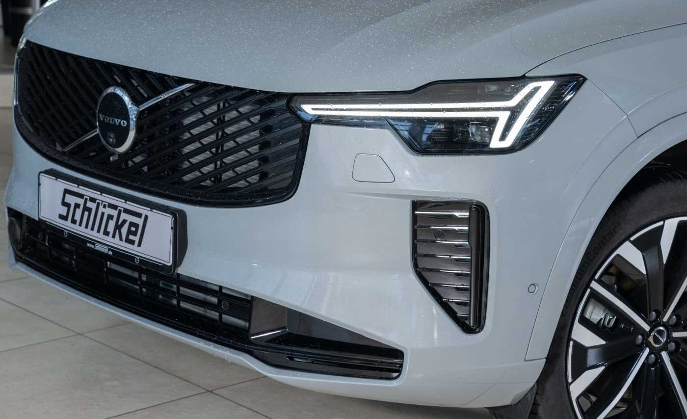 Volvo  T8 Plus Dark Recharge Plug-In Hybrid AWD