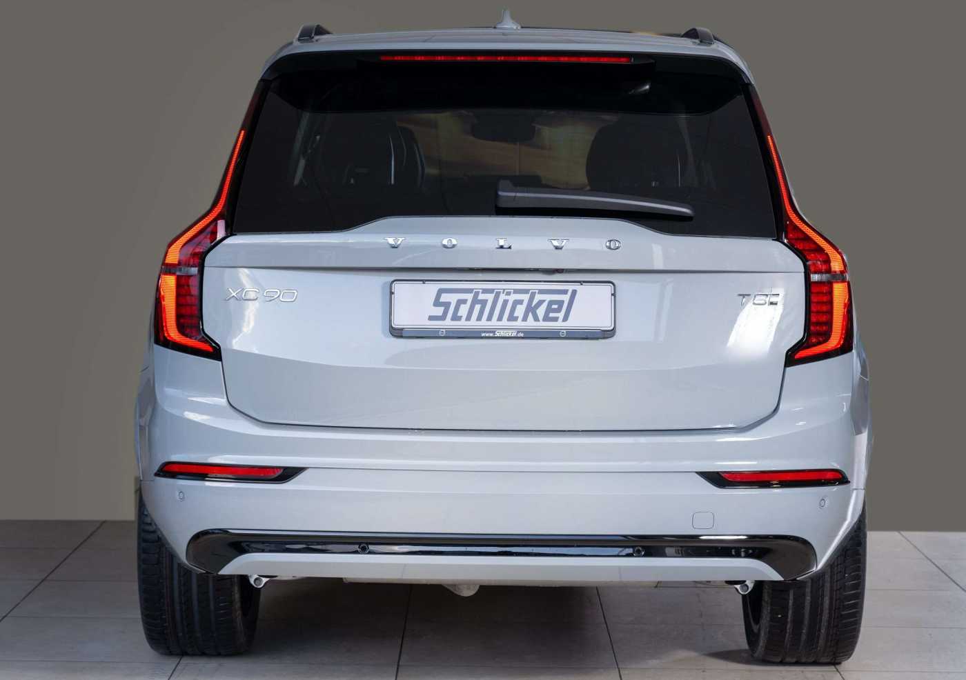 Volvo  T8 Plus Dark Recharge Plug-In Hybrid AWD